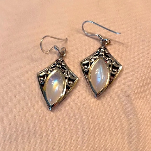 Jewelry - Sterling Silver Genuine Moonstone Dangle Earrings